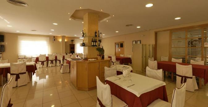 Hotel Ciutat De Carlet מראה חיצוני תמונה